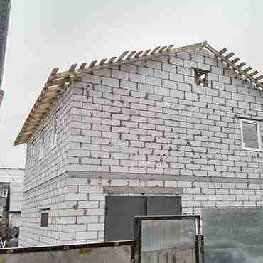 Кладка газобетона и кровля шифером (Амур)