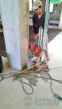 Бурение отверстийв бетоне алмазным инструментом