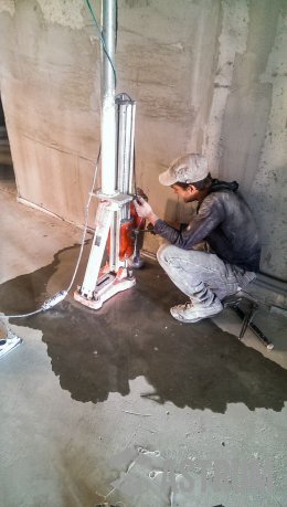 Бурение отверстийв бетоне алмазным инструментом