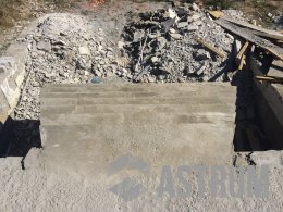 Бетонная лестница