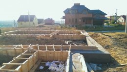 Заливка бетонного фундамента