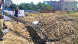 Заливка бетонного фундамента