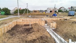 Заливка бетонного фундамента