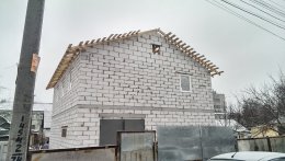 Кладка газобетона и кровля шифером